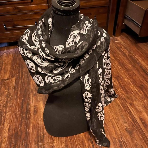 Skull Scarf